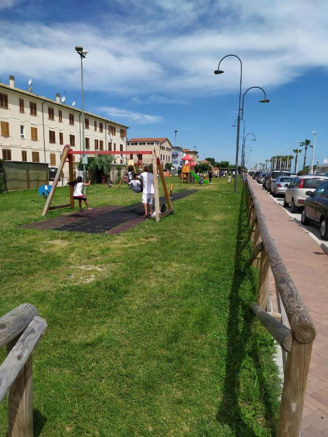 Ad Un Passo Dal Mare Lejlighed Porto SantʼElpidio Eksteriør billede